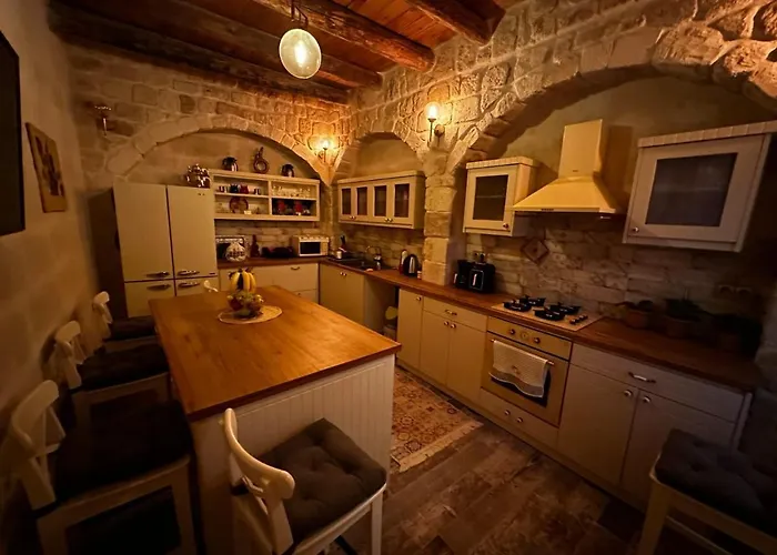 Ruminn Cave Cappadocia Hotel *